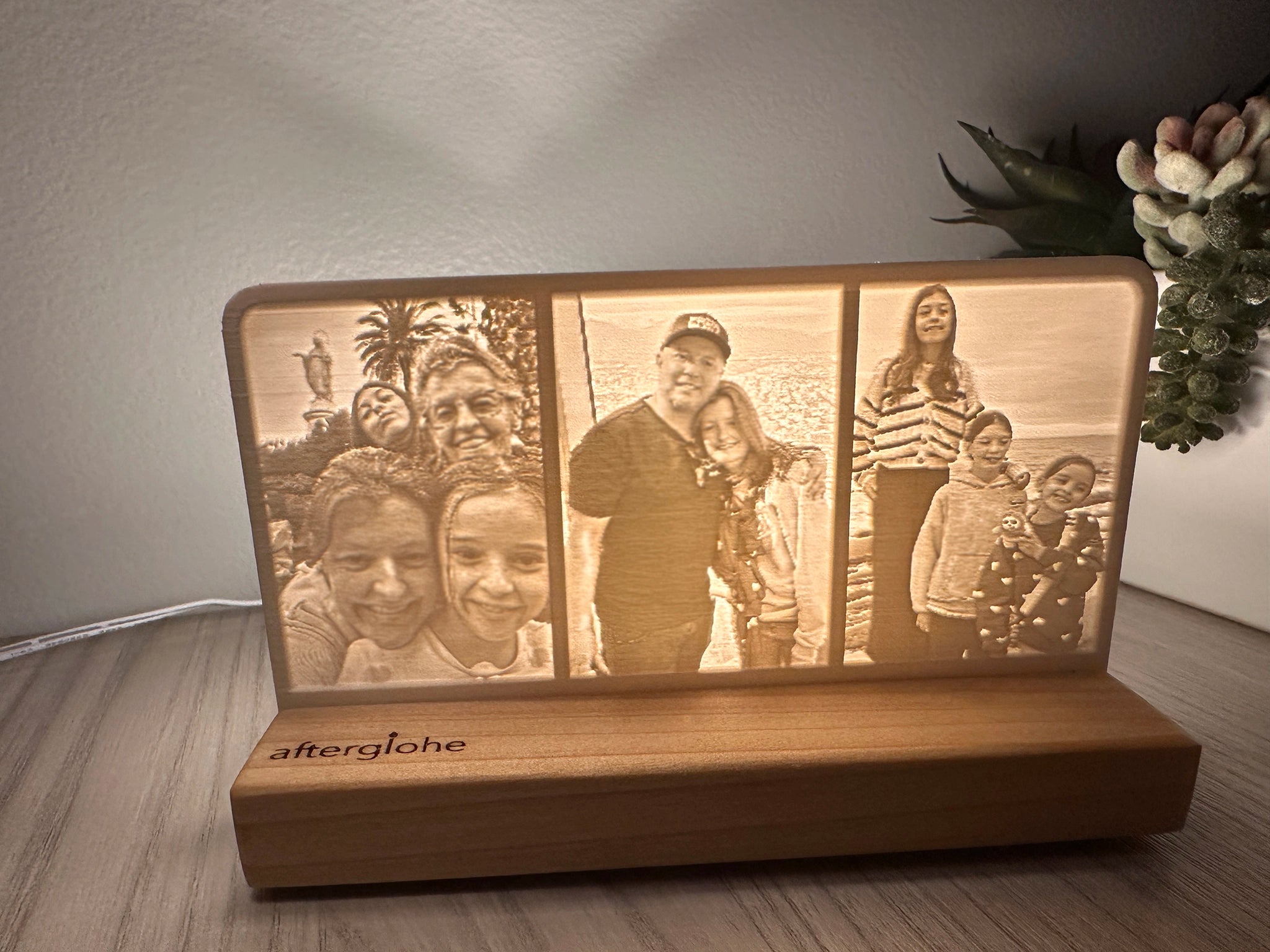 StoryLine-Mini Personalized Photo Display illuminated by an LED showing memories of a family vacation to visit grandma.