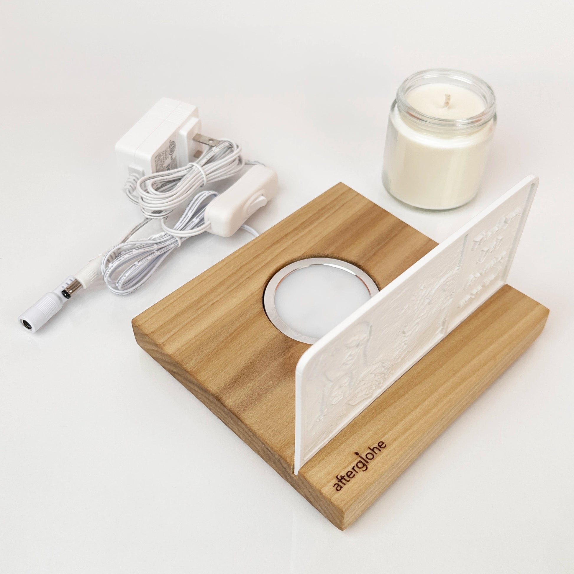 StoryLine-Mini personalized photo display with optional warm LED and candlelight