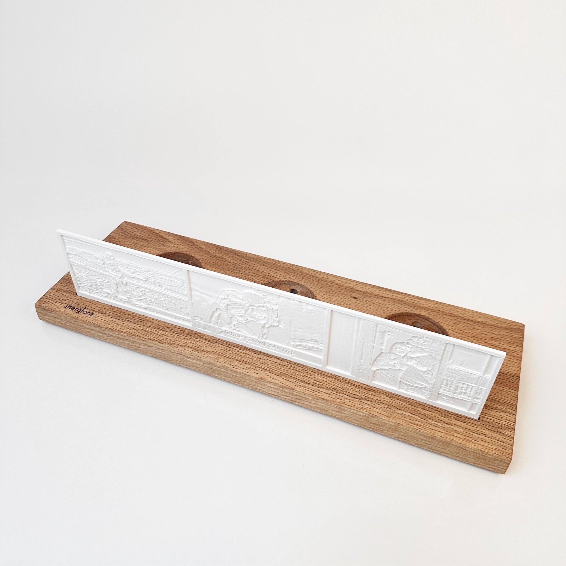 afterglohe StoryLine Photo Display lithophane product with Modern Hardwood Base with no illumination